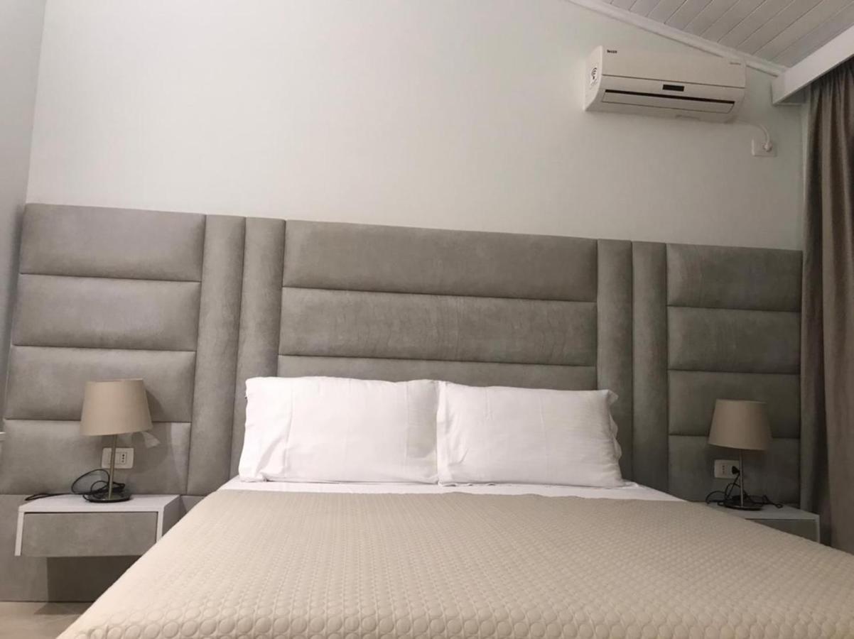 Hotel Relax Dhërmi Kültér fotó