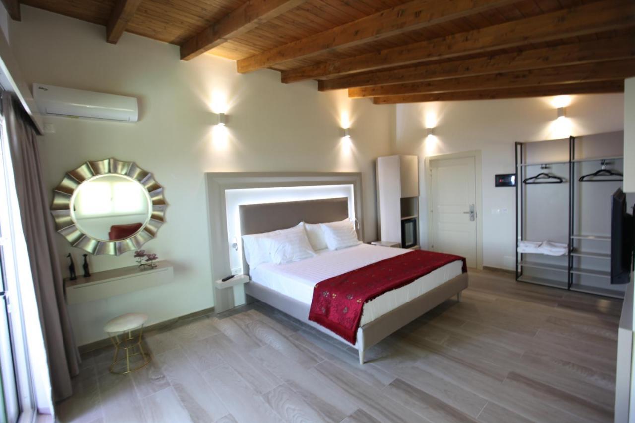 Hotel Relax Dhërmi Kültér fotó