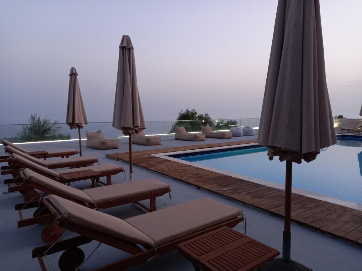 Hotel Relax Dhërmi Kültér fotó