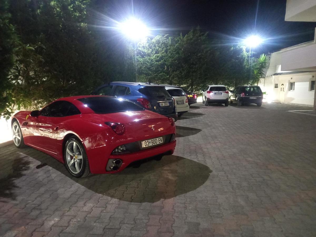 Hotel Relax Dhërmi Kültér fotó