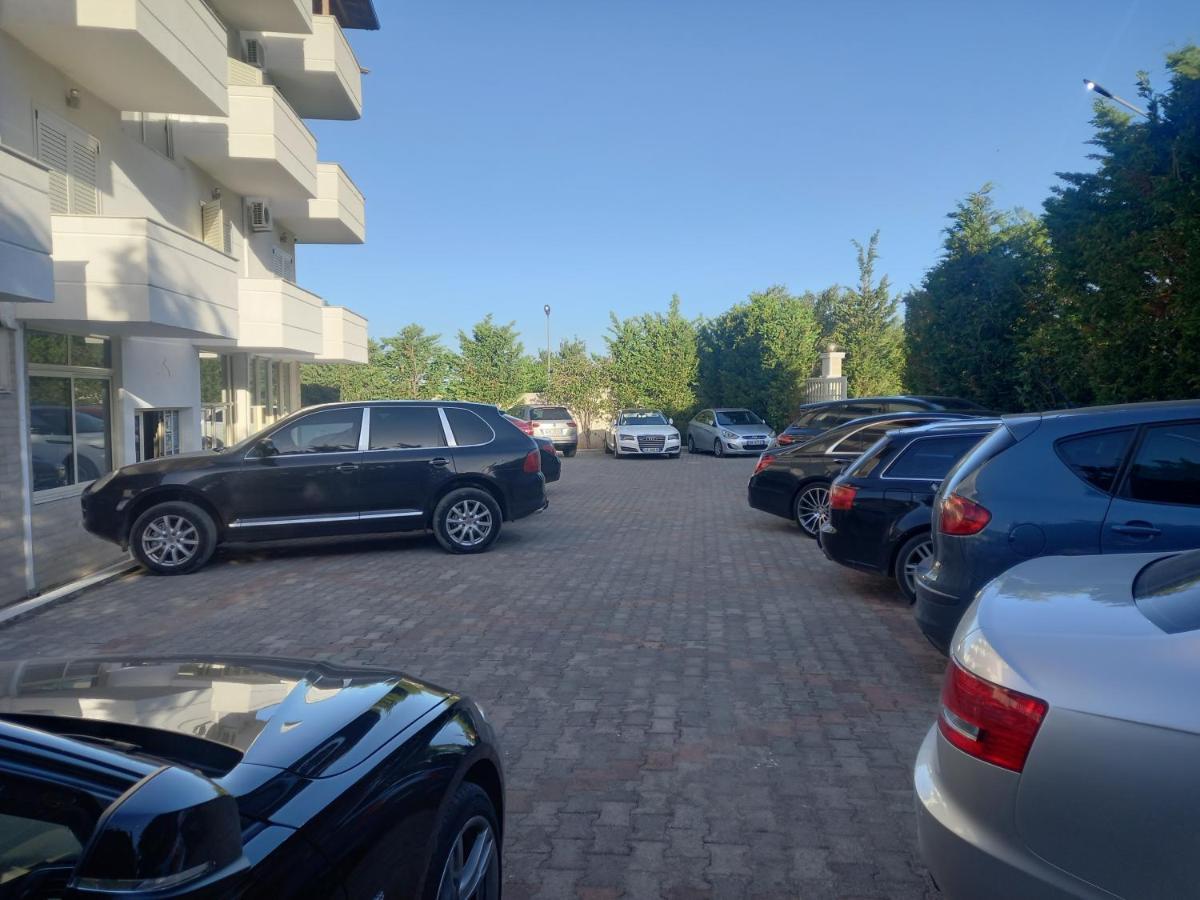 Hotel Relax Dhërmi Kültér fotó