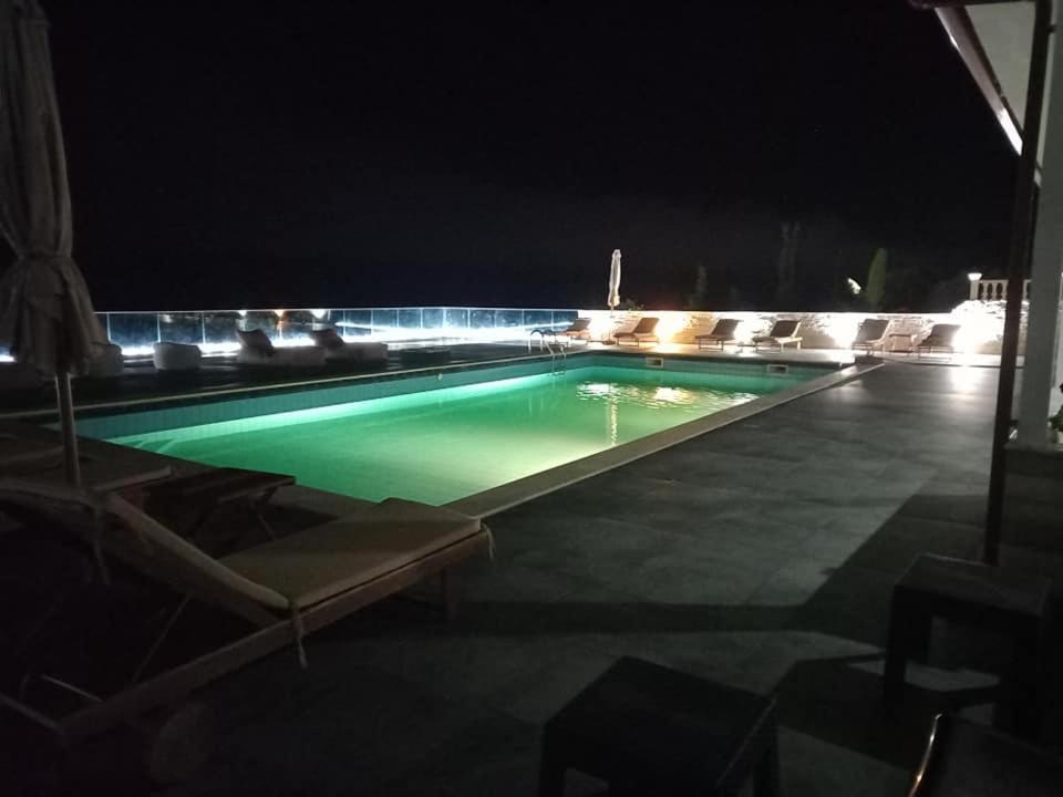Hotel Relax Dhërmi Kültér fotó