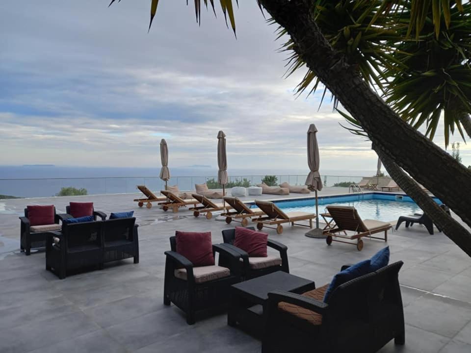 Hotel Relax Dhërmi Kültér fotó