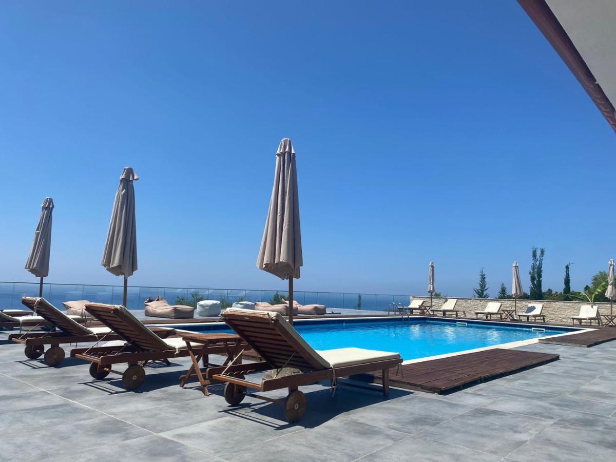 Hotel Relax Dhërmi Kültér fotó