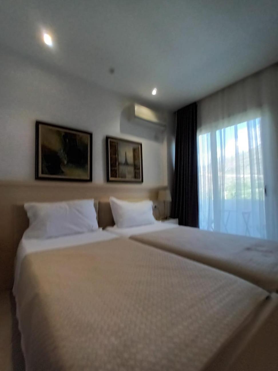 Hotel Relax Dhërmi Kültér fotó