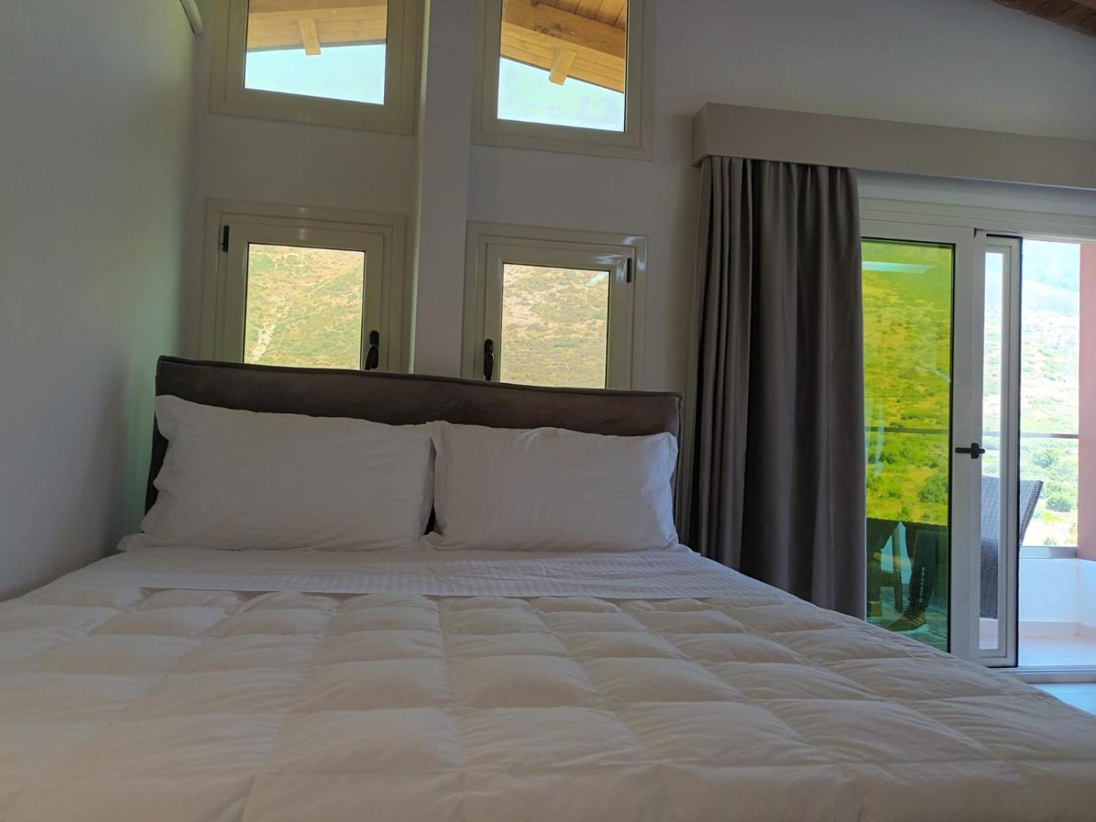 Hotel Relax Dhërmi Kültér fotó