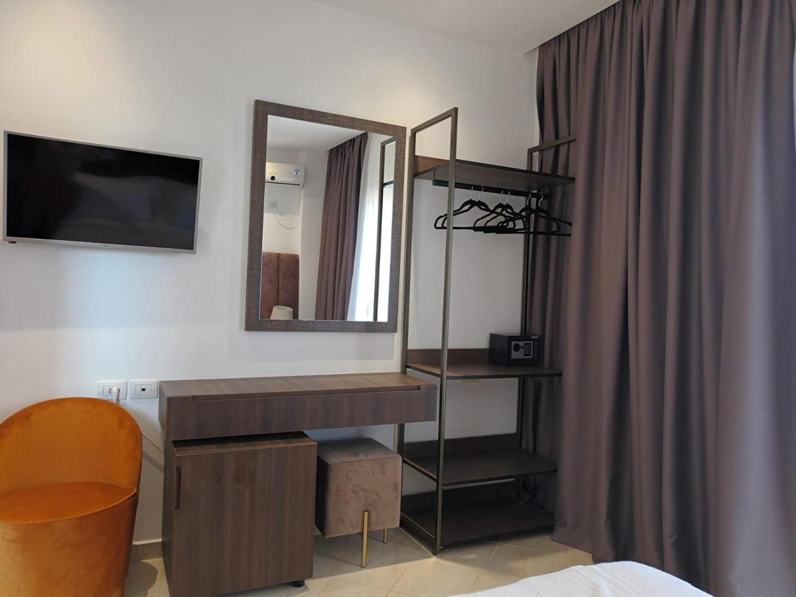 Hotel Relax Dhërmi Kültér fotó