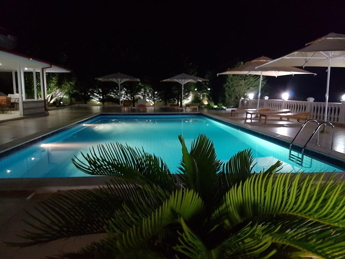 Hotel Relax Dhërmi Kültér fotó